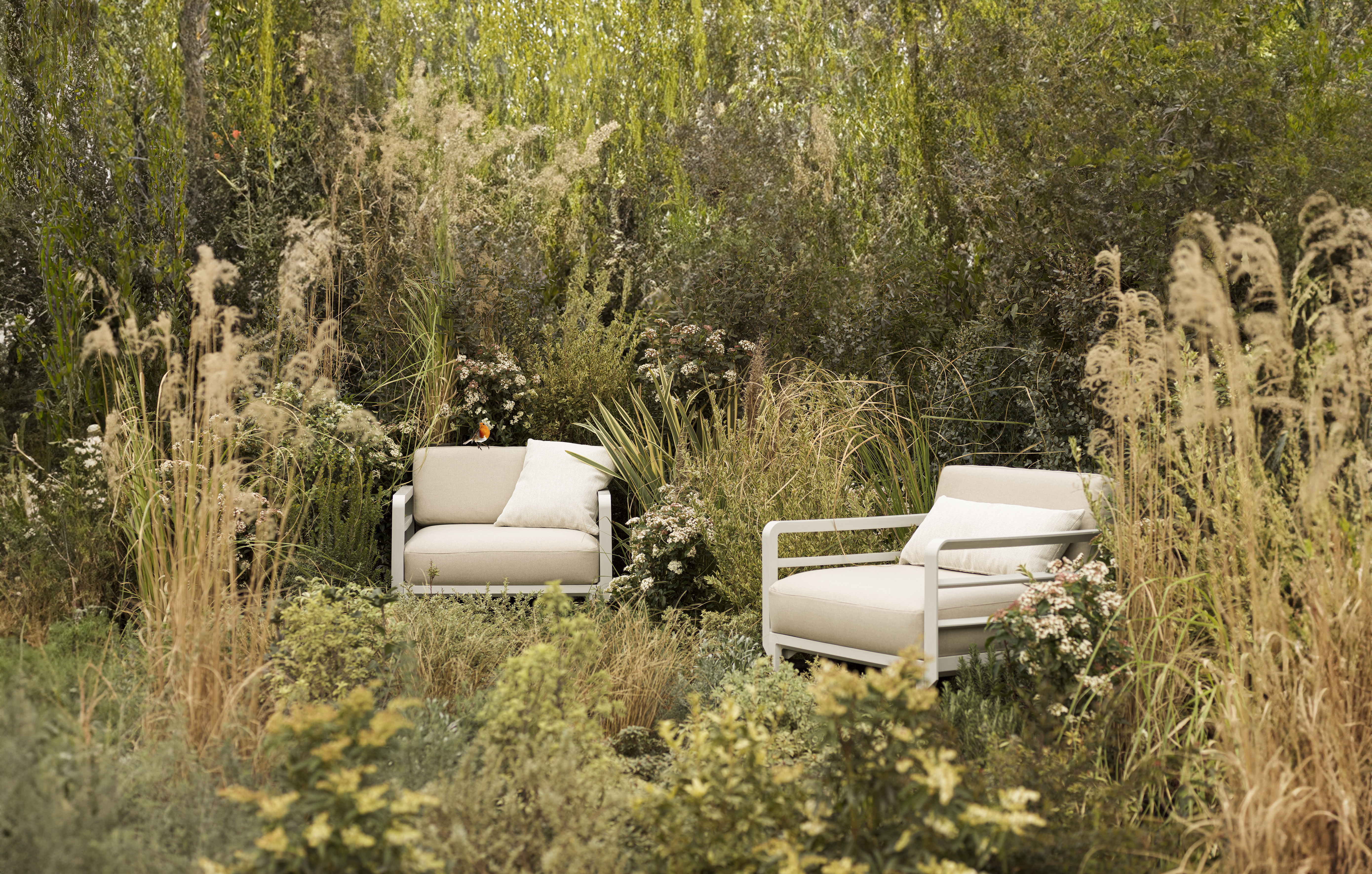 Maximo_ambientImage_colour_GessoPerla